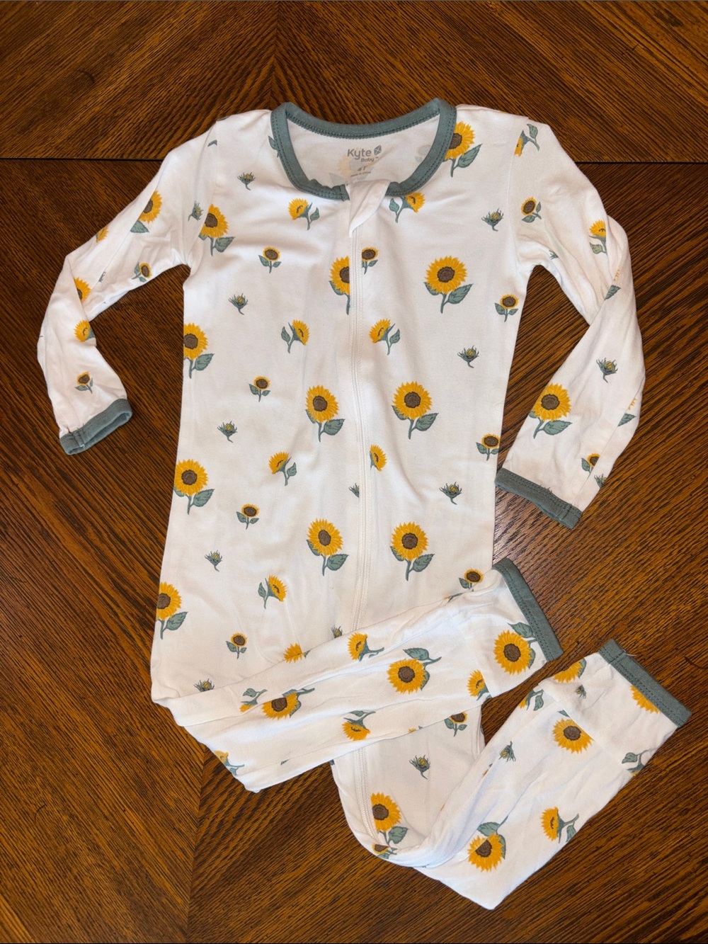 Kyte BABY White Sunflower-Print Kids Sleepwear